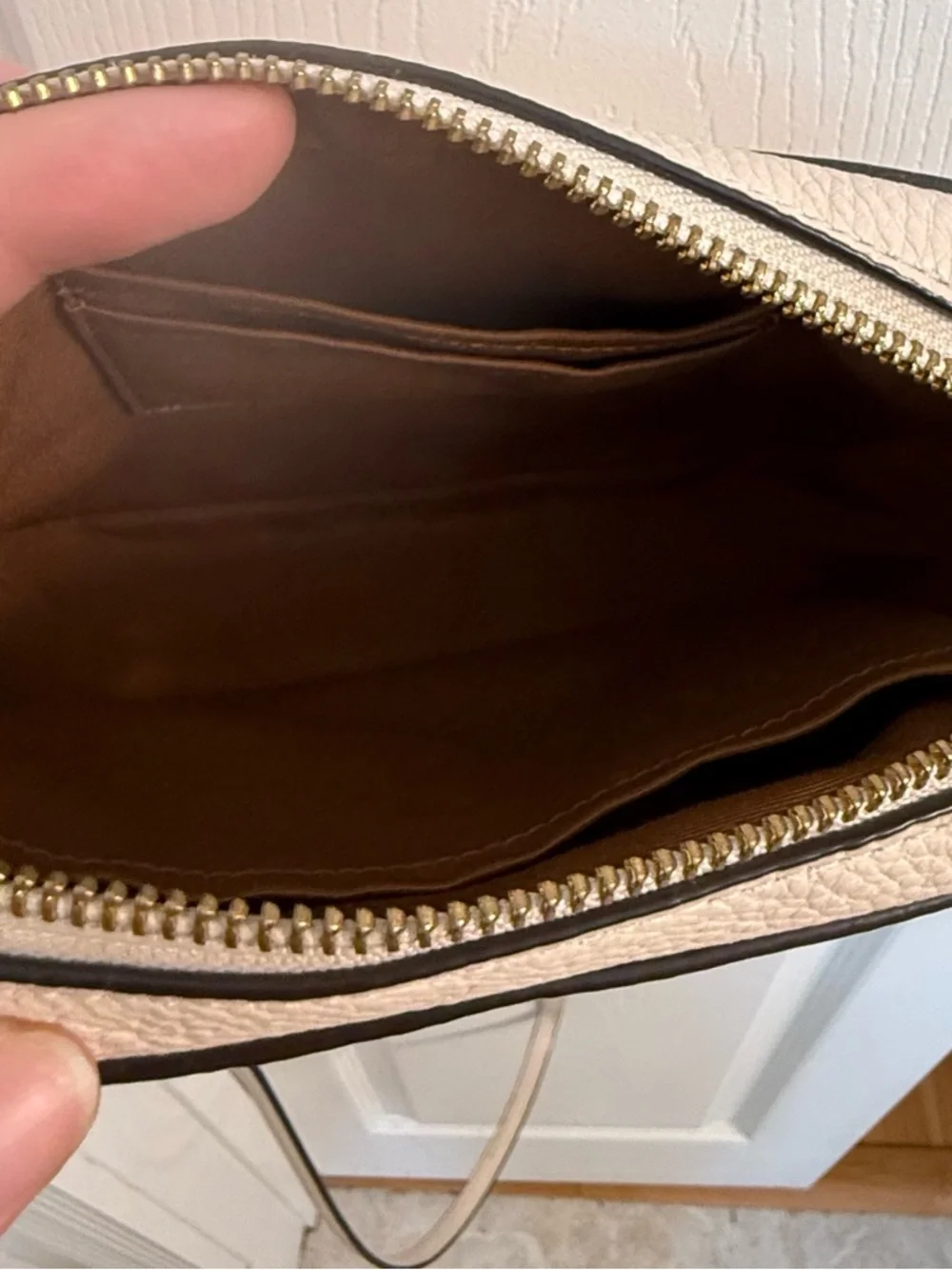 Coach Pebbled Leather Crossbody Bag in Off White with Gold Hardware - Picture 3 of 4